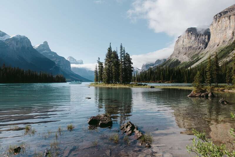 Jasper National Park: Maligne Lake Cruise With Guide - The Sum Up