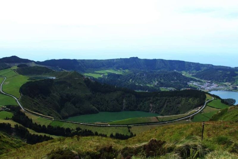 Jeep Full Day Sete Cidades & Firelake (Lagoa do Fogo) - Key Points