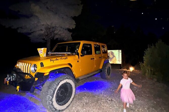 Jeep + Movie + Stars: A Romantic Night in the Las Vegas Mountains - The Movie Night: An Ambience Like No Other