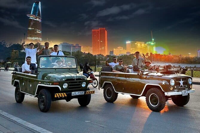 Jeep Tour Saigon By Night : FRESH SEAFOOD, STREET FOOD & SKY BAR - Key Points