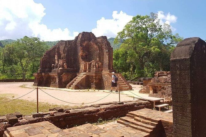 Jeep Transfer to My Son Holyland-Unessco Site from Hoi An City - Exploring My Son Holyland