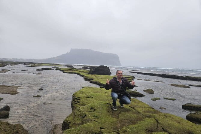 Jeju Private Half-Day Tour for Cruise Customers - Hamdeok Beach: Relaxation and Scenic Beauty