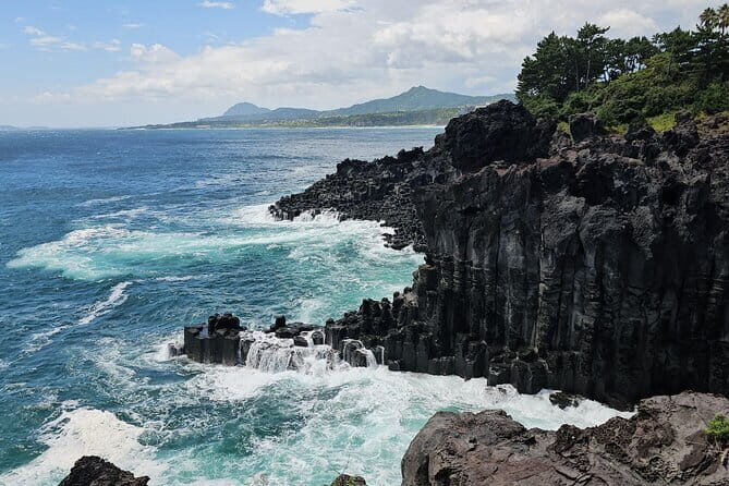 Jeju WEST&SOUTH One Day Tour with MT.halla & Aewol - An In-Depth Look at the Itinerary