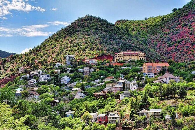 Jerome Tour - Authenticity and Guides: The Heart of the Tour