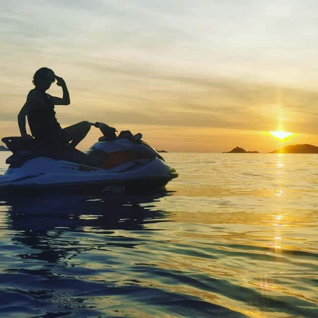 Jet ski sunset on the Ajaccio golf course - Who Should Book This Experience?