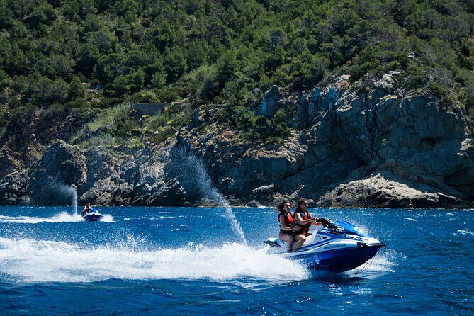 Jet ski tour from San Antonio (Ibiza) to Margaritas Islands - Who Will Love This Experience