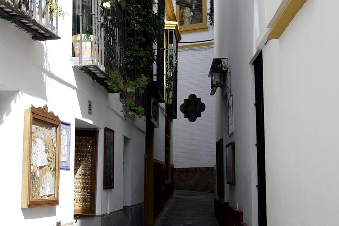 Jewish Heritage Tour - The Atmosphere and Visuals