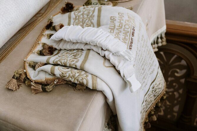 Jewish Heritage Walking Tour with Kosher Wine Tasting - A Deep Dive into the Jewish Heritage Walking Tour