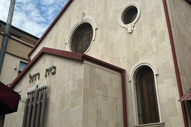 Jewish Heritage Walking Tour with Kosher Wine Tasting - Authentic Insights from Reviewers