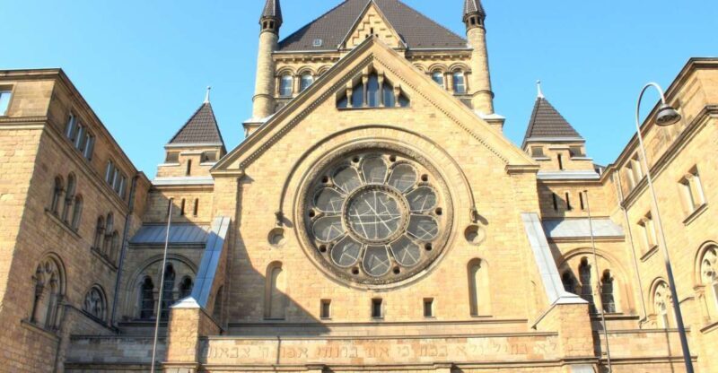 Jewish Quarter History Walking Tour in Colognes Old Town - A Closer Look at the Tour Experience