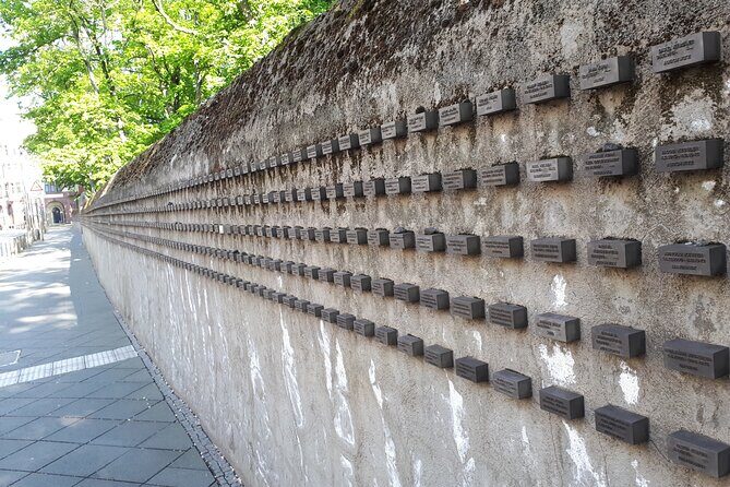 Jewish Quarter History Walking Tour in Colognes Old Town - Key Points