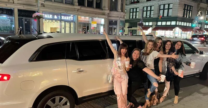 JFK /EWR Airport Stretch Limo Pick Up + One Hour NYC Tour - Why We Love This Experience