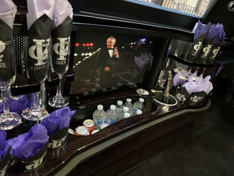 JFK /EWR Airport Stretch Limo Pick Up + One Hour NYC Tour - Practical Considerations
