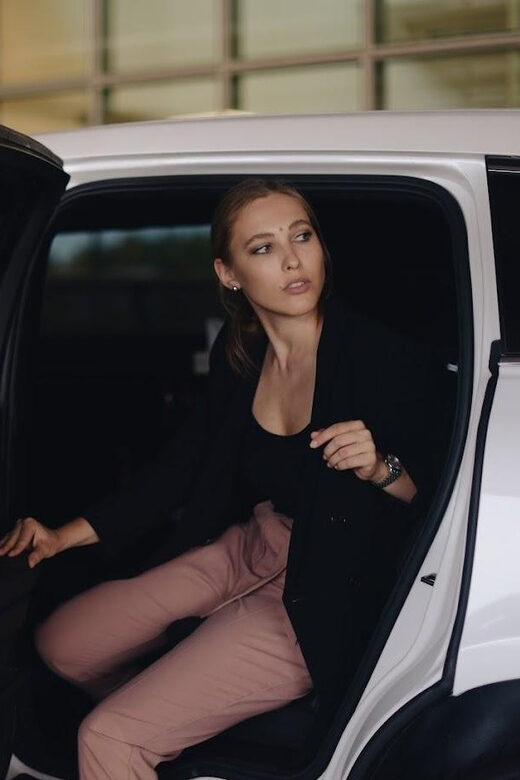 JFK /EWR Airport Stretch Limo Pick Up + One Hour NYC Tour - Final Thoughts: Is It Worth It?