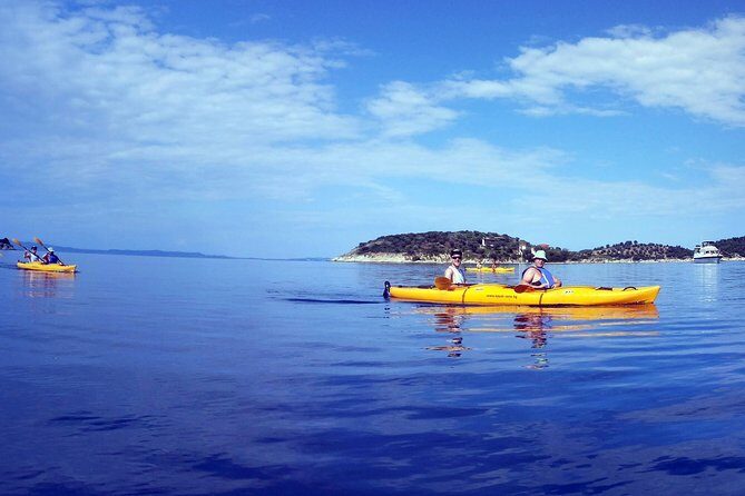 John Grays Hong by Starlight: Sea Cave Canoeing Experience - FAQ