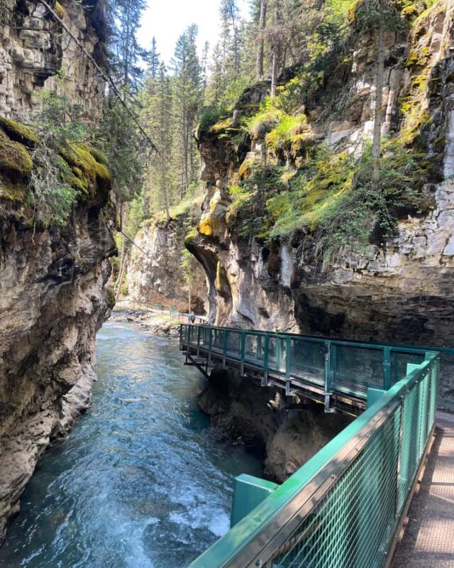 Johnston Canyon: Banff National Park - The Guide and Group Size