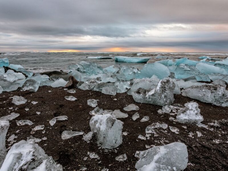 Jökulsárlón Floating Glacier & Diamond Beach Day Tour - A Deep Dive into the Tour Experience