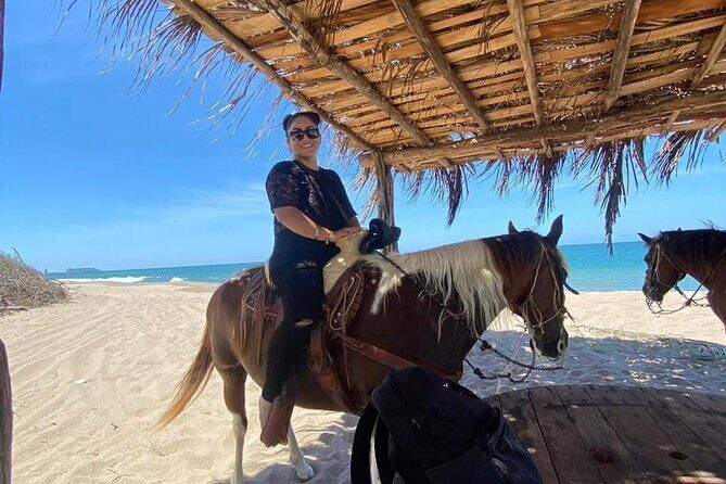 Jungle and Beach Horseback ride Tour in Pacific Coast - FAQs