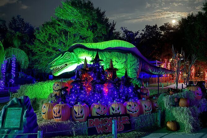 Jurassic Haunt at Dinosaur World - Key Points