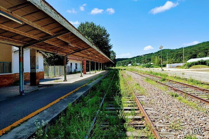 K-pop boyband Film Location Private Day Trip - Key Points