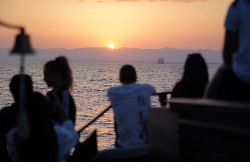 Kalamata: 2-hour Sunset cruise with local wine& fruit salads - Key Points