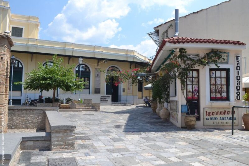 Kalamata: Private Highlights Walking Tour with Snacks - Walking Through History and Flavors: An In-Depth Review