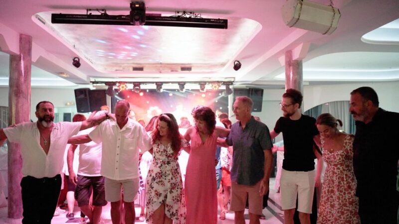 Kamari: Greek Show, Buffet Dinner, and Drinks at Dimitris - Final Thoughts