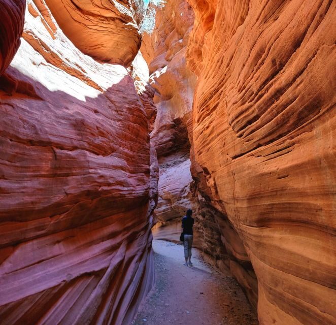 Kanab: Red Canyon Off-Road Jeep and Hiking Tour - Key Points
