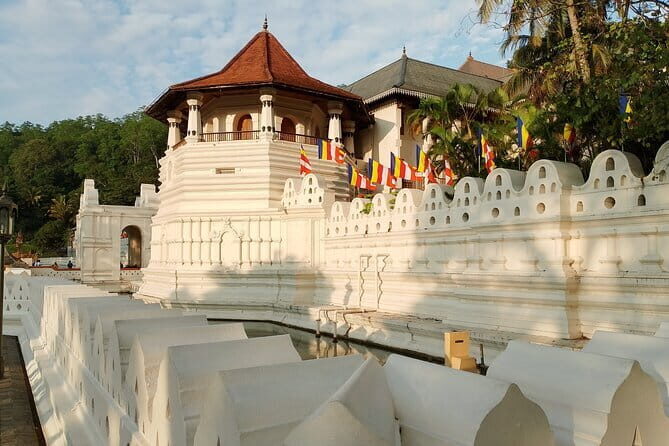 Kandy to Nanuoya (Nuwaraeliya) by Train - Reserved Seats - Is This Experience Worth the Price?