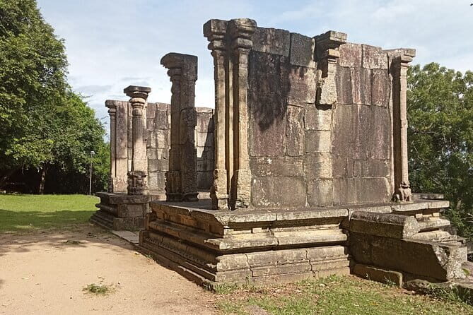 Kandy to Yapahuwa and Namal Uyana Day Tour - Authentic Insights from Past Travelers