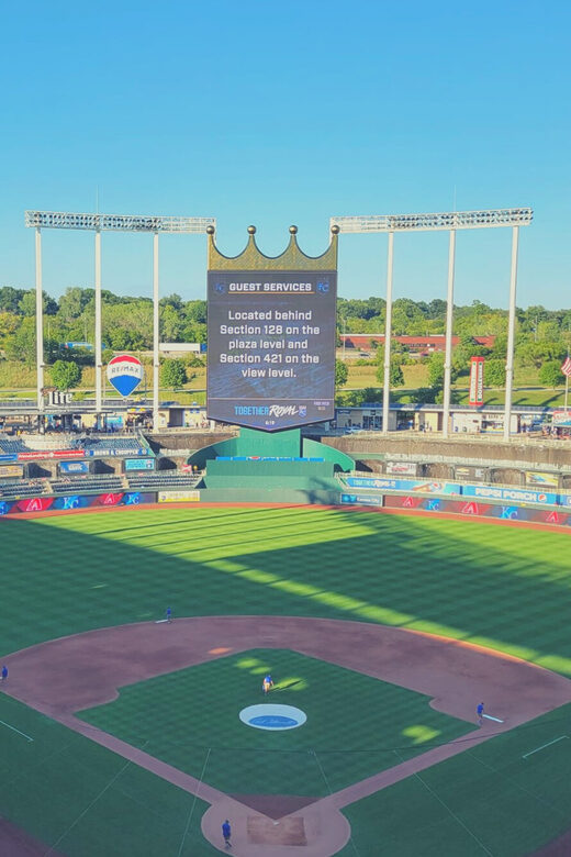 Kansas City Royals Baseball Game at Kauffman Stadium - An In-Depth Look at Kauffman Stadium and the Royals Experience