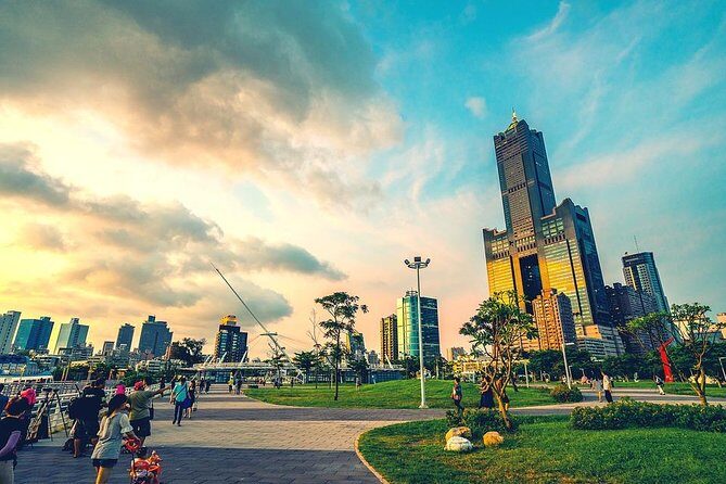 Kaohsiung Like a Local: Customized Private Tour - Key Points