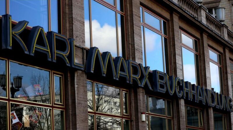 Karl-Marx-Allee Walking Tour: Berlins Socialist History - Who Should Take This Tour?