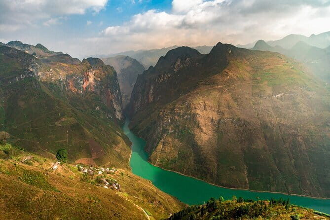 Karst Plateau Geopark Tour 4 Days 3 Nights From Hanoi - Key Points