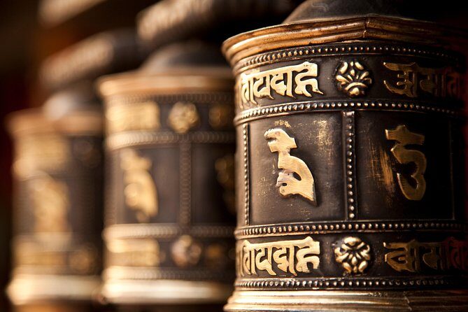 Kathmandu - Half day Sightseeing of Boudhanath Stupa and Pashupatinath Temple - Exploring the Highlights: Pashupatinath Temple