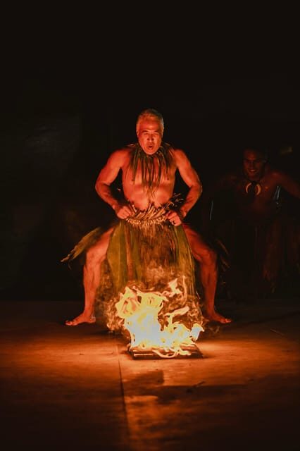 Kauai: Ahi Uila Fire Show with Dinner Option - Key Points