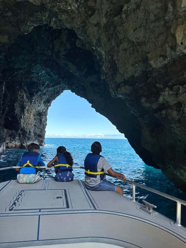 Kauai: Na Pali Coast Deluxe Power Catamaran Tour - FAQ