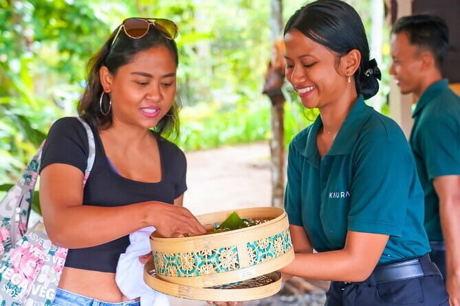 Kaura Pool and Dine Choose Optional Tour with Private Transfer - Key Points