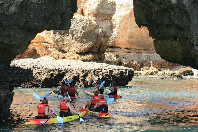 Kayak 2H30 Grottos Ponta da Piedade - Lagos - Exploring the Kayak 2H30 Grottos Ponta da Piedade Tour in Lagos