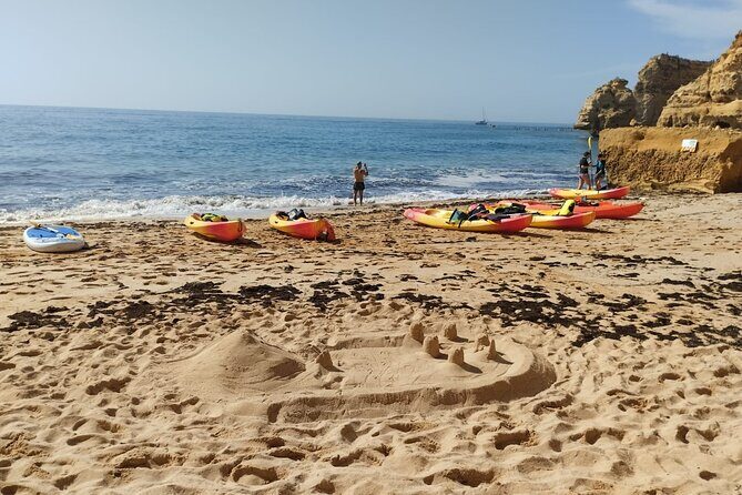 Kayak hire on Benagil Beach - Key Points