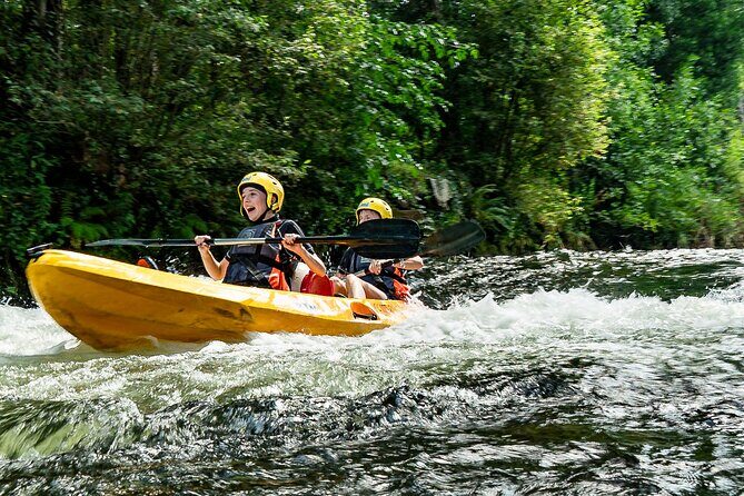 KAYAK TOUR I Going down the Lima River in Kayak | AV - Analyzing the Value