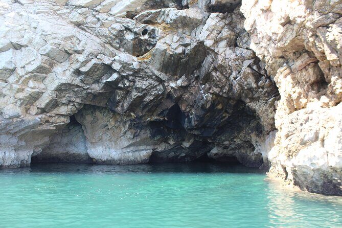 Kayaking along the Algarve Coast - The Value of the Experience