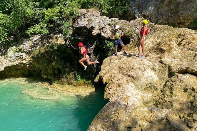 Kayaking at the Mreznica Canyon - Duration and Group Size