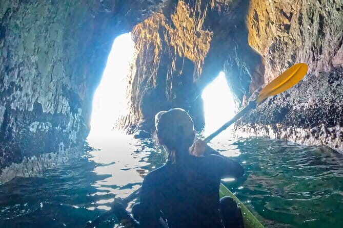 Kayaking Tour Crossing through Tunnel Cave in Hong Kong Geopark - Exploring Hong Kongs Geopark from the Water: A Detailed Review of the Kayaking Tour Crossing through Tunnel Cave