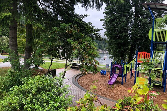 Kayaking Vancouver Tour - Relaxing at Deep Cove Place — Small Beach, Big Charm