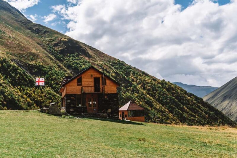 Kazbegi: Juta Valley Day Trip with 4WD Transport - Key Points