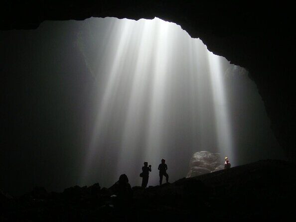 Kediwung Sunrise, Jomblang Cave, Timang Gondola Beach Day Tour - Key Points