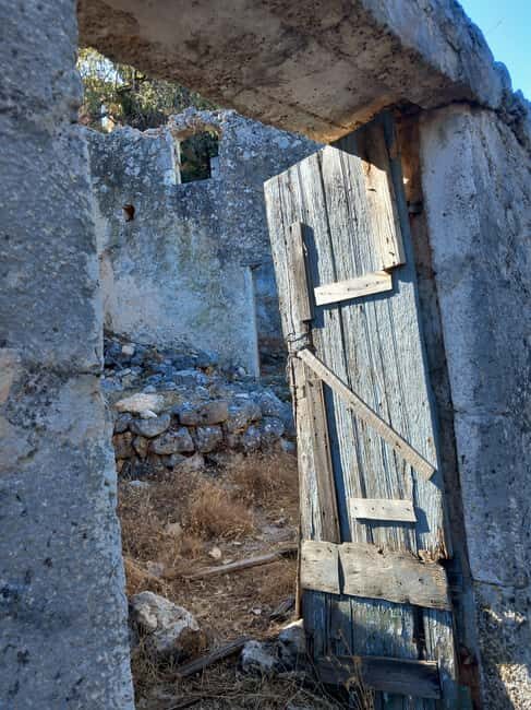 Kefalonia: Old Farsa Village Sunset Walking Tour - The Practicalities: Value and Considerations