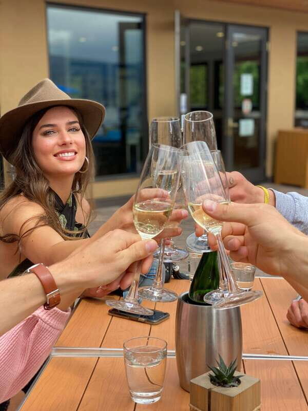 Kelowna: East Kelowna Half Day Guided Wine Tour - What Makes This Tour Special?