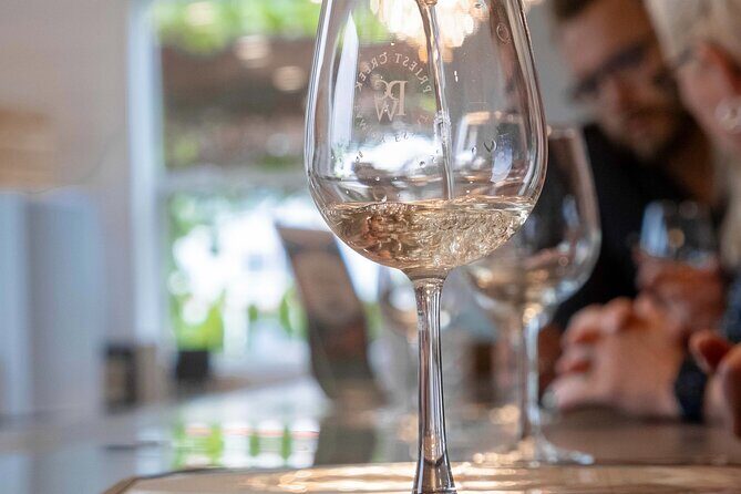 Kelowna Guided E-Bike Wine Tour with Tastings and Okanagan Lunch - FAQ